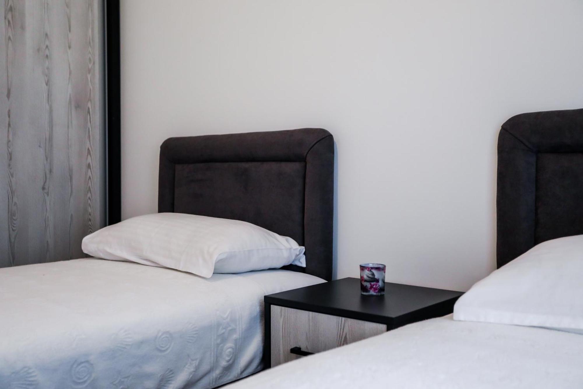 Montesun Boka Apartments Budva Pokoj fotografie