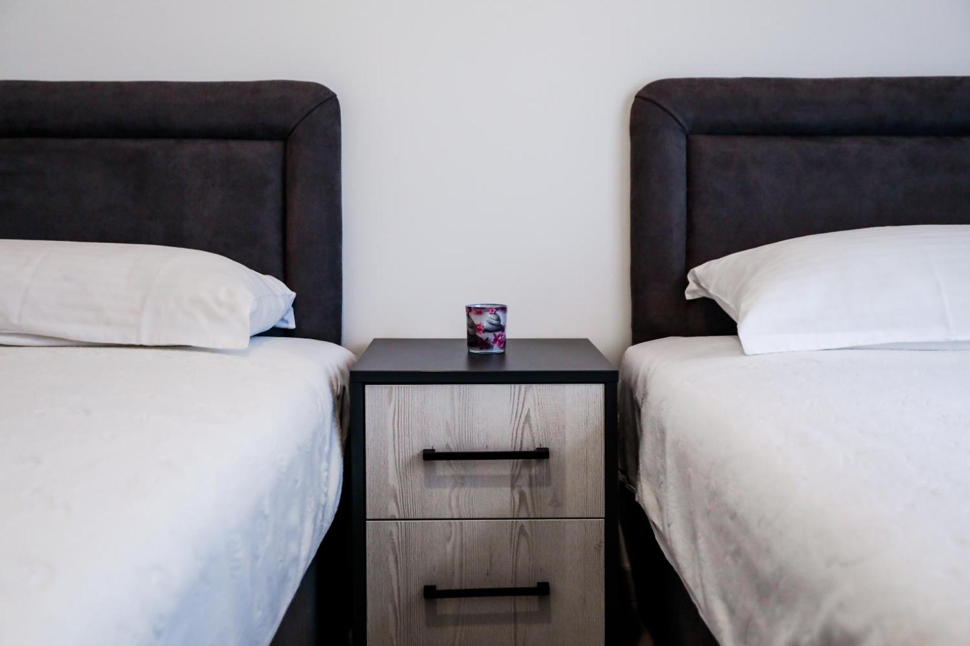Montesun Boka Apartments Budva Pokoj fotografie